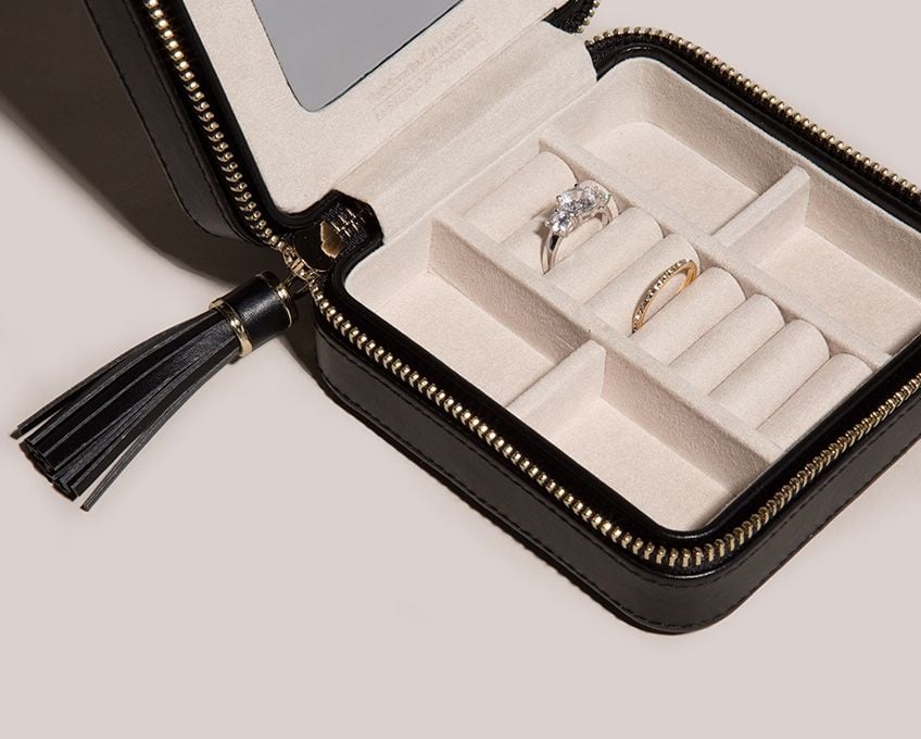 329971_caroline_zipcase_black