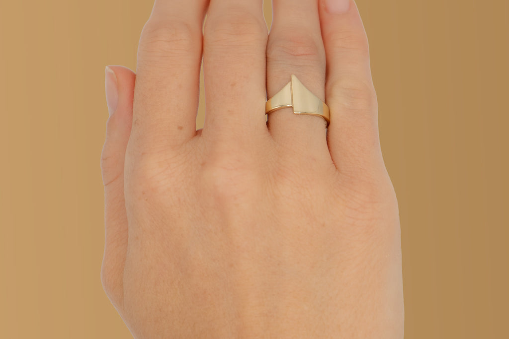 ArchiH2128Hand