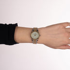 b83423976_worn1