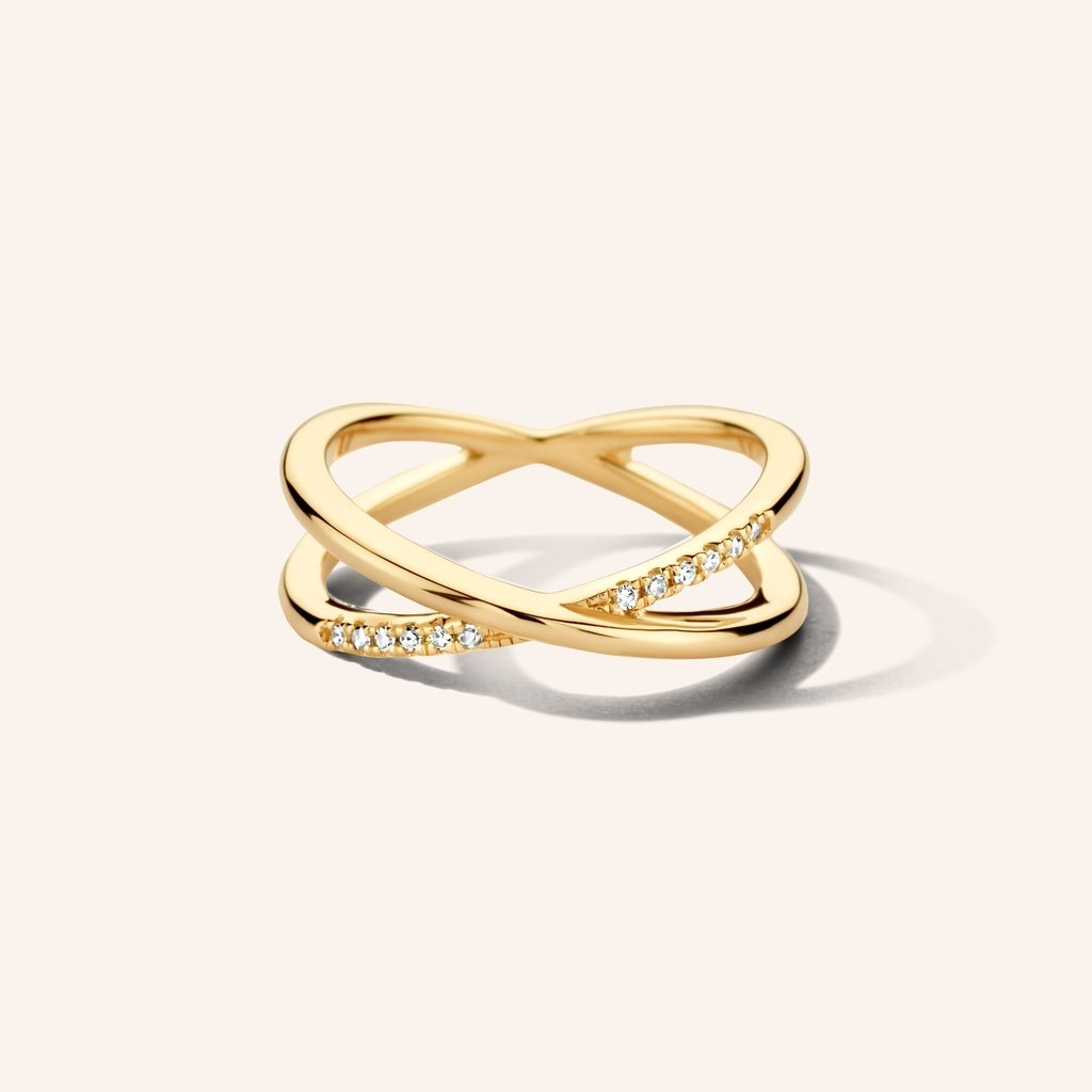 Crossover Ring