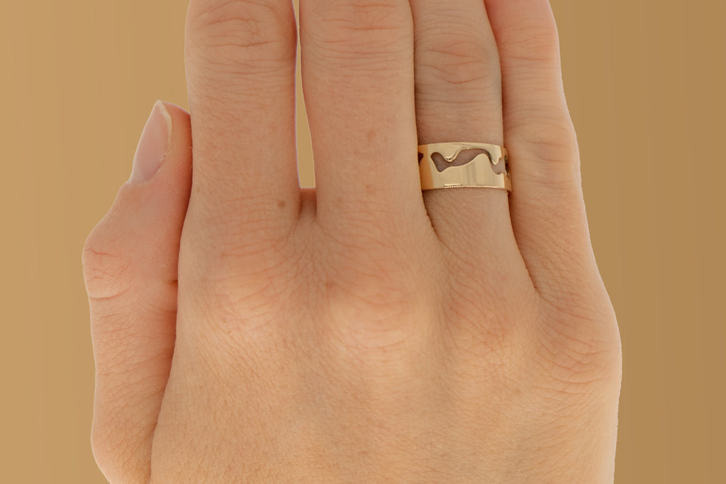 GrilloH2072Hand